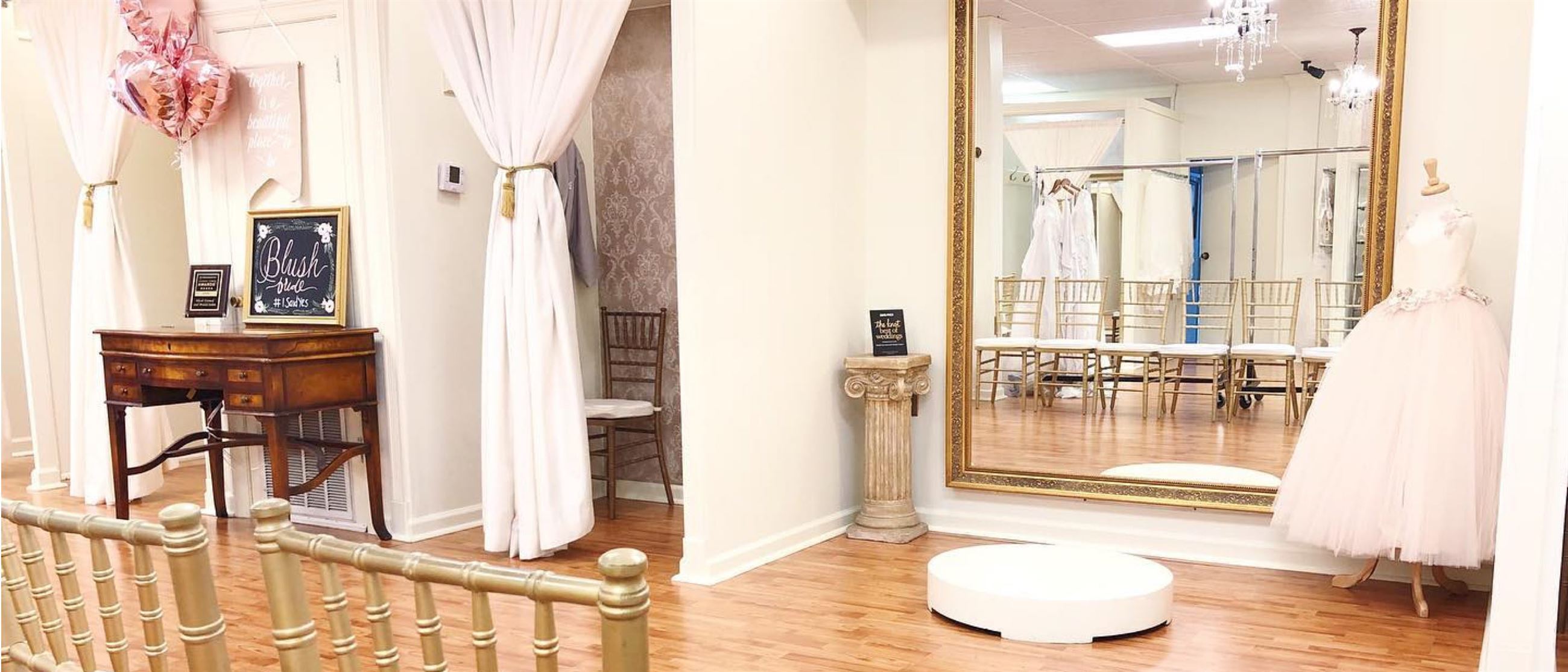 Photo of the showroom interior